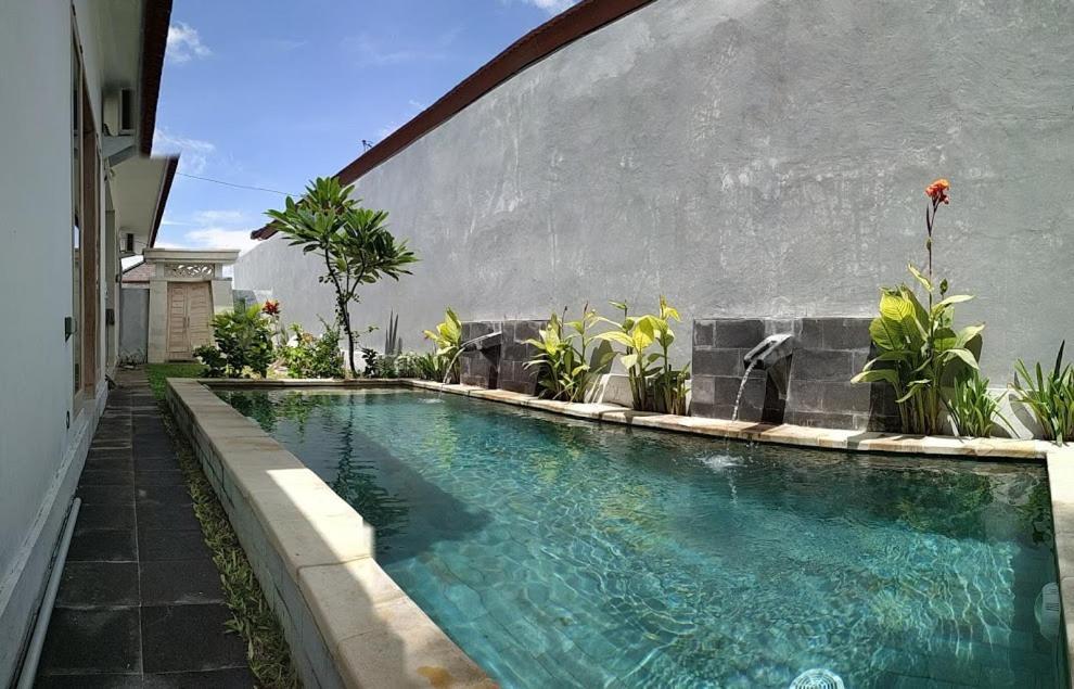 Villa Santika Banjar  Ngoại thất bức ảnh